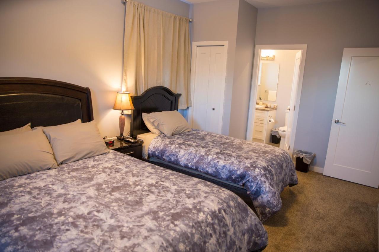 Downtown Whitehorse 4 Bedrooms Deluxe Condo Exterior photo